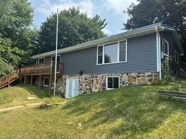 N2108 COUNTY ROAD K, Waupaca, WI 54981