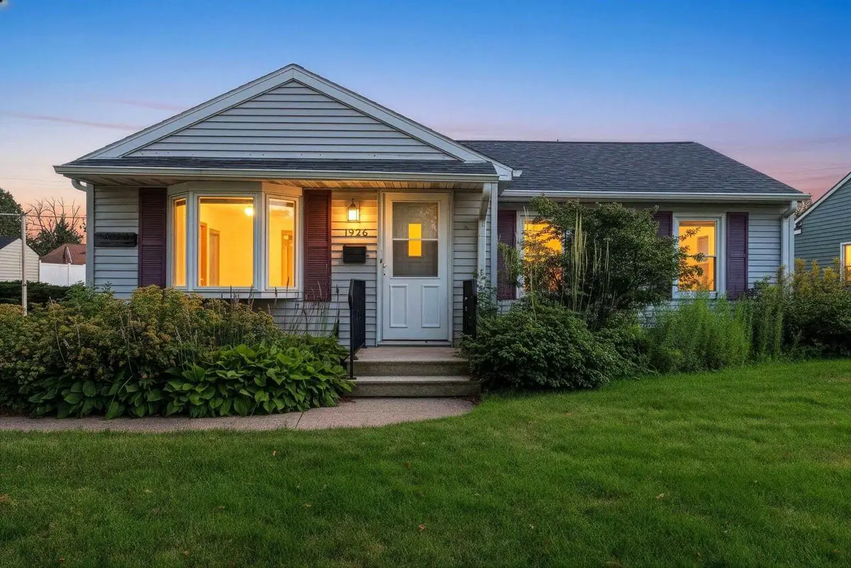 1926 HILLVIEW DRIVE, Green Bay, WI 54202 - #1