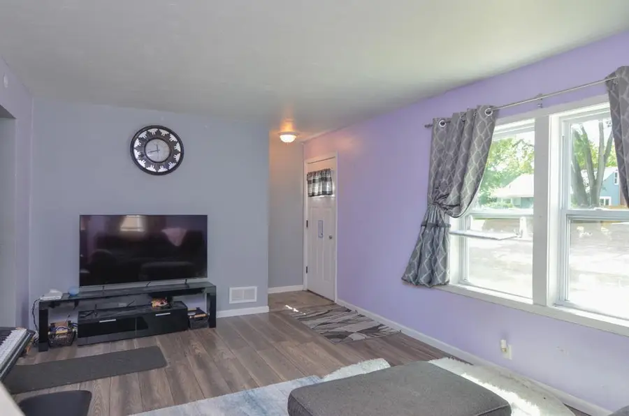 816 E HARRISON STREET, Appleton, WI 54915 - #3