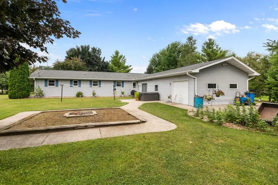 N1672 JULIUS DRIVE, Greenville, WI 54942 - #2
