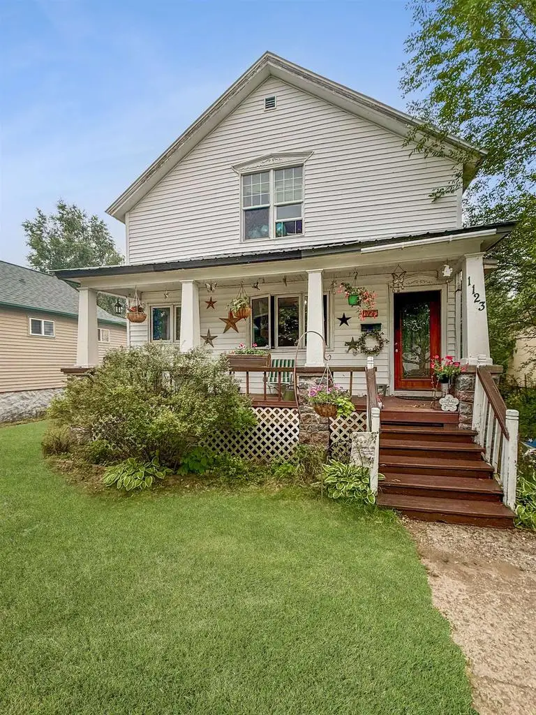 1123 ELIZABETH AVENUE, Marinette, WI 54143 - #1