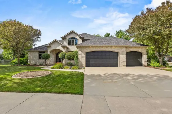 236 E THORNBROOK LANE, Appleton, WI 54913