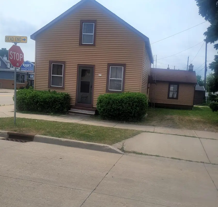 601 W 7TH AVENUE, Oshkosh, WI 54902 - #3