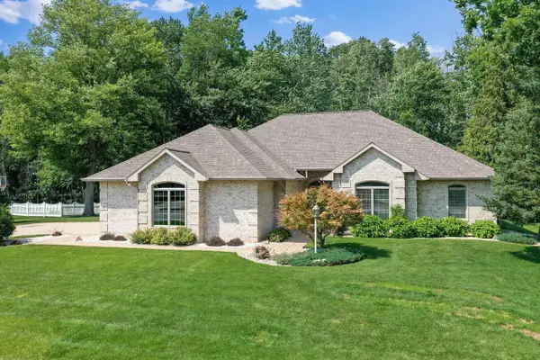 1184 PLEASANT VALLEY DRIVE, Oneida, WI 54155