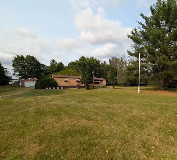 614 SPRUCE CIRCLE, Redgranite, WI 54970
