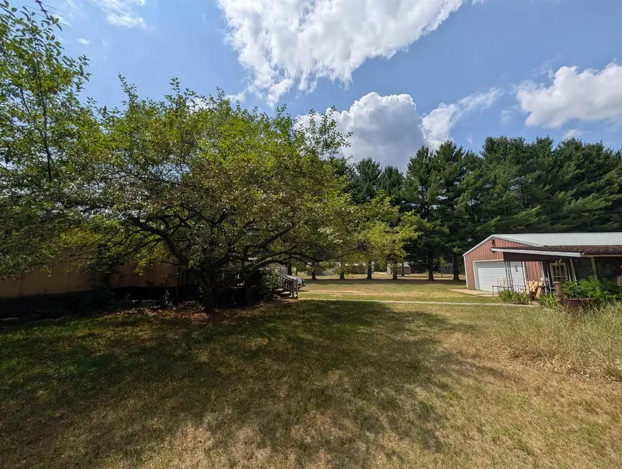 614 SPRUCE CIRCLE, Redgranite, WI 54970 - #2