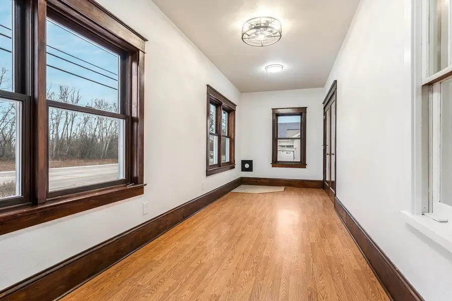 1721 W MAIN STREET, Little Chute, WI 54140 - #3