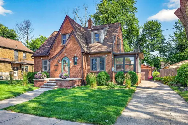 1036 W OKLAHOMA STREET, Appleton, WI 54914