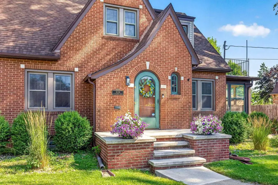 1036 W OKLAHOMA STREET, Appleton, WI 54914 - #3