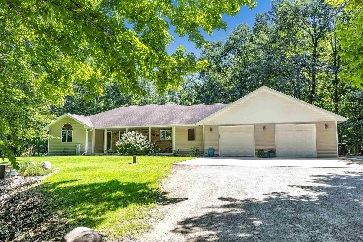 7944 OAK RIDGE COURT, Oconto Falls, WI 54154 - #1