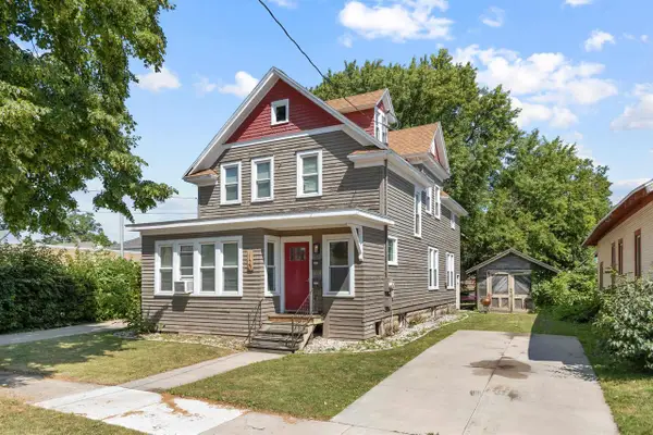 120 E PACIFIC STREET, Appleton, WI 54911