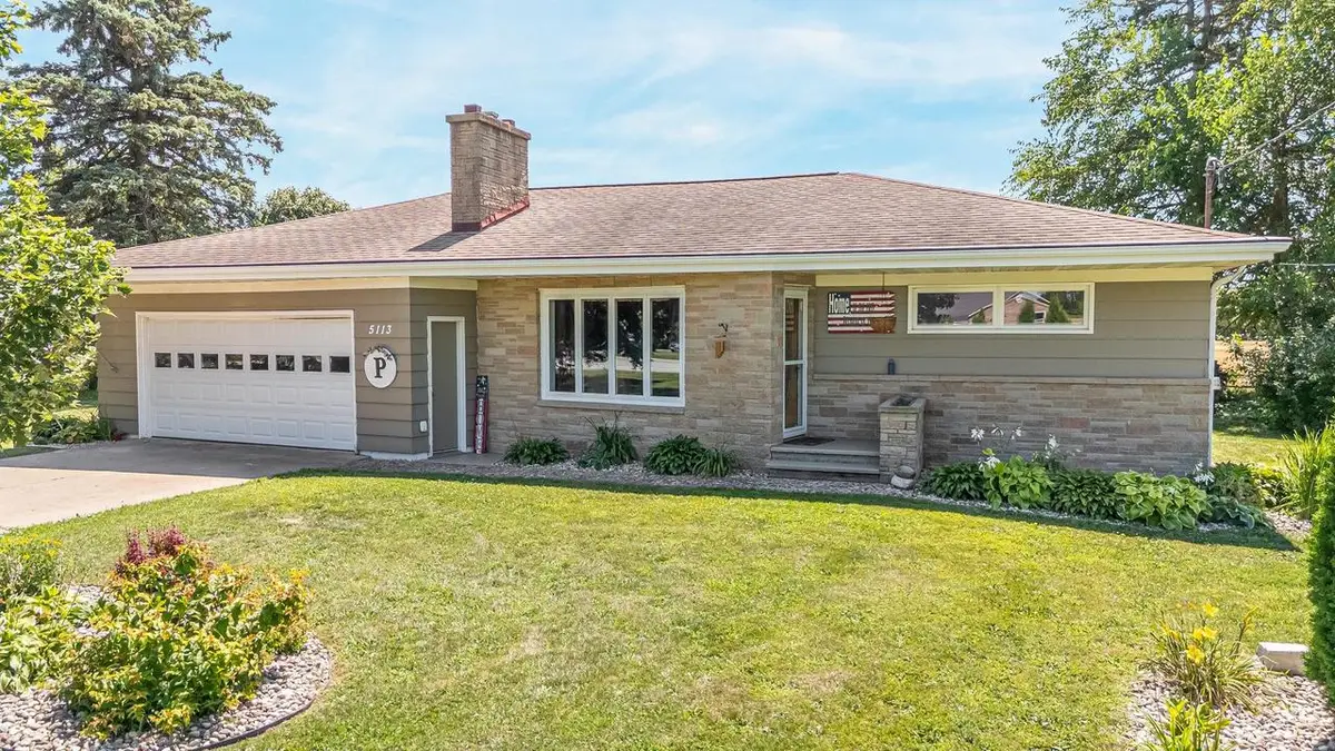 5113 COUNTY ROAD II, Larsen, WI 54947 - #1