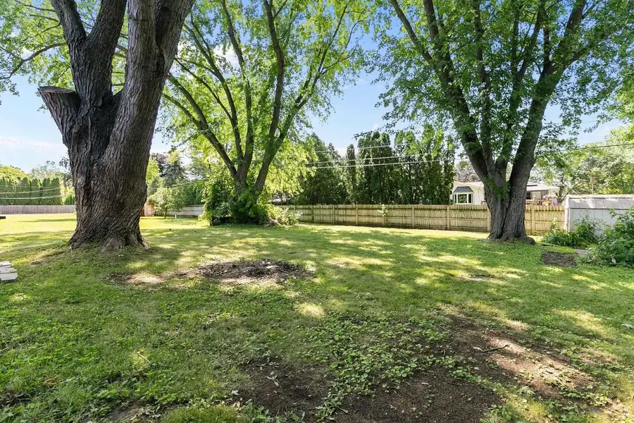 575 GLENDALE AVENUE, Oshkosh, WI 54901 - #2