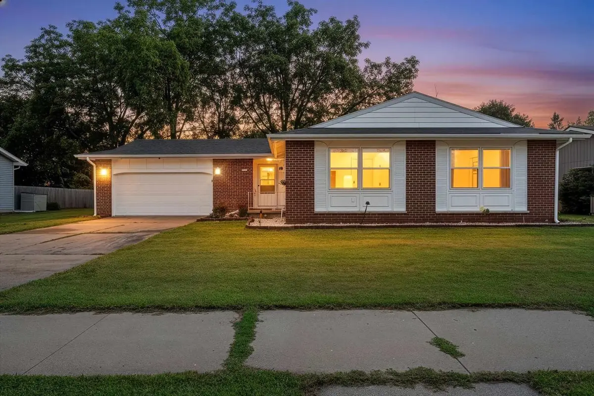 1235 E MURDOCK AVENUE, Oshkosh, WI 54901 - #1
