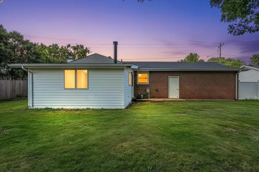 1235 E MURDOCK AVENUE, Oshkosh, WI 54901 - #2