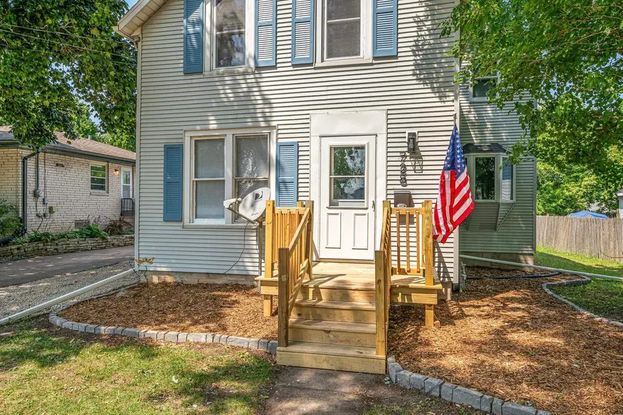 728 W 4TH AVENUE, Oshkosh, WI 54901 - #2