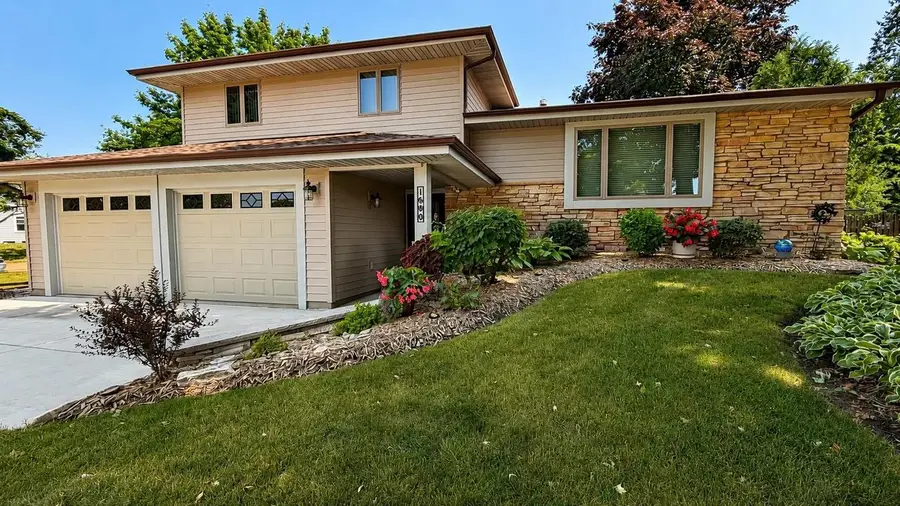 1600 BRENTWOOD DRIVE, Oshkosh, WI 54904 - #2