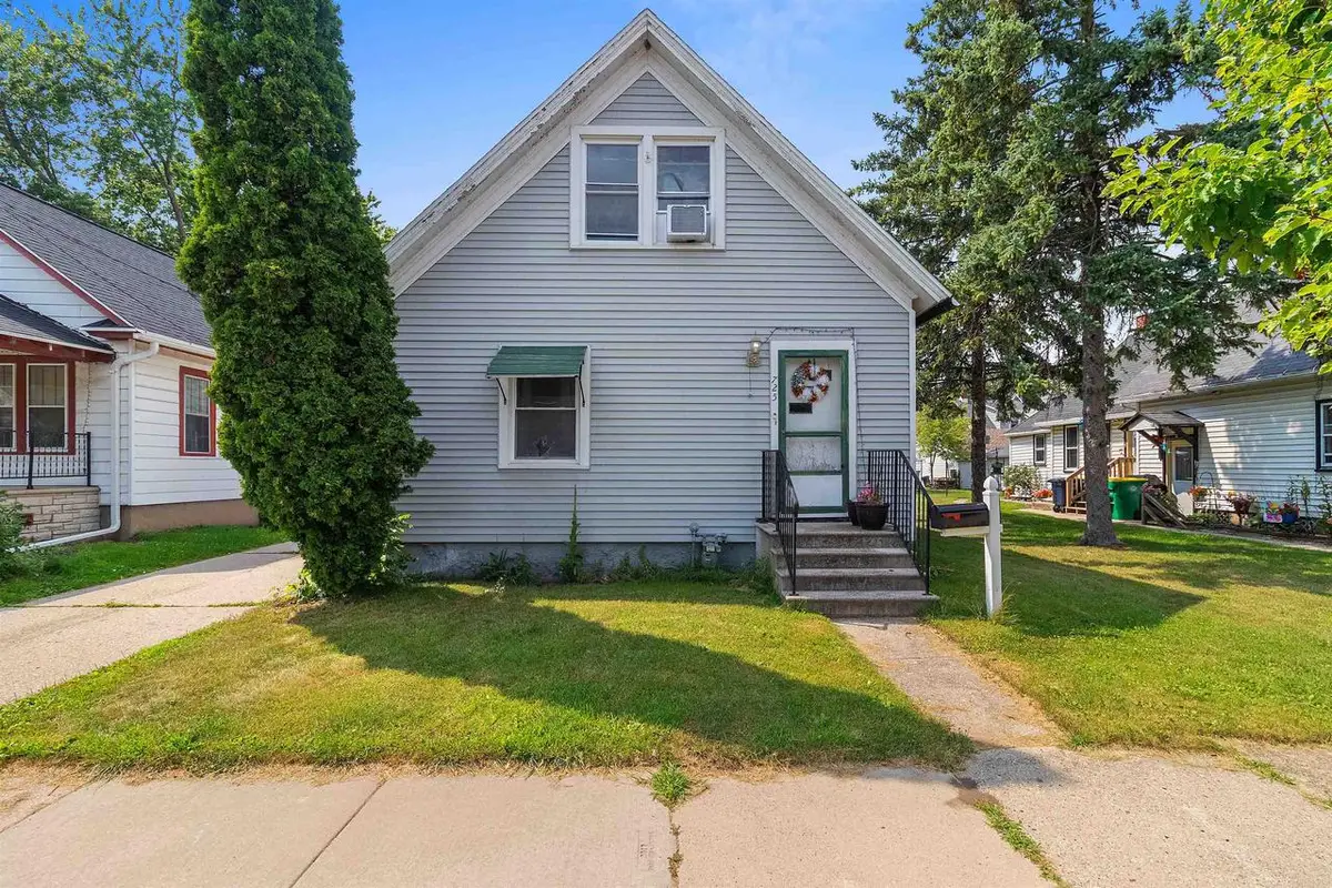 725 ST GEORGE STREET, Green Bay, WI 54302 - #1