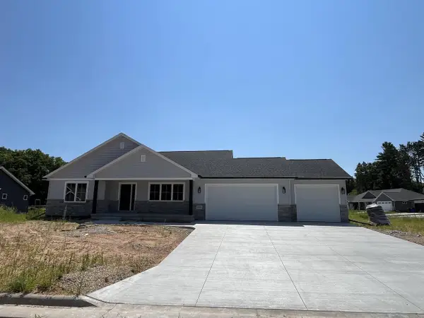 1970 PENNY LANE, New London, WI 54961