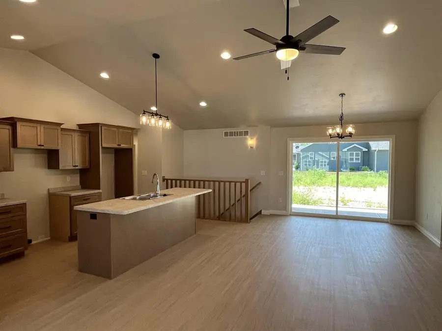 1970 PENNY LANE, New London, WI 54961 - #3