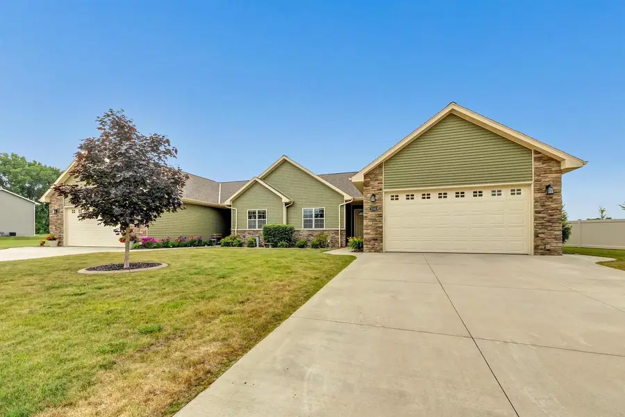 2206 BLUE STEM LANE, De Pere, WI 54115 - #3