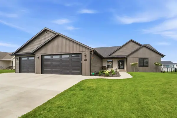 N9263 LAURA STREET, Appleton, WI 54915