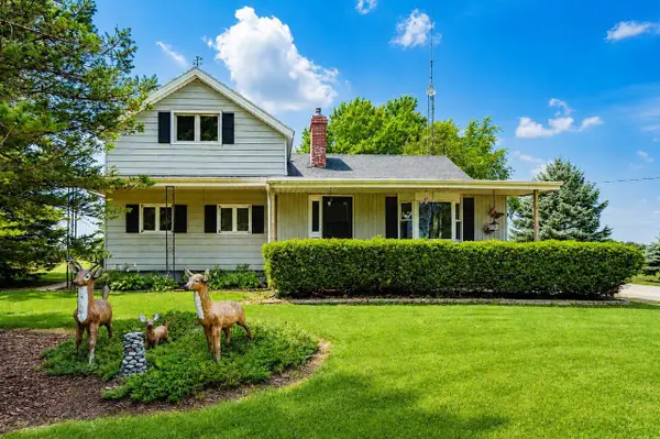 N9644 RIDGE ROAD, Van Dyne, WI 54979