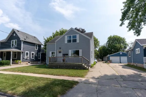 325 E HANCOCK STREET, Appleton, WI 54911