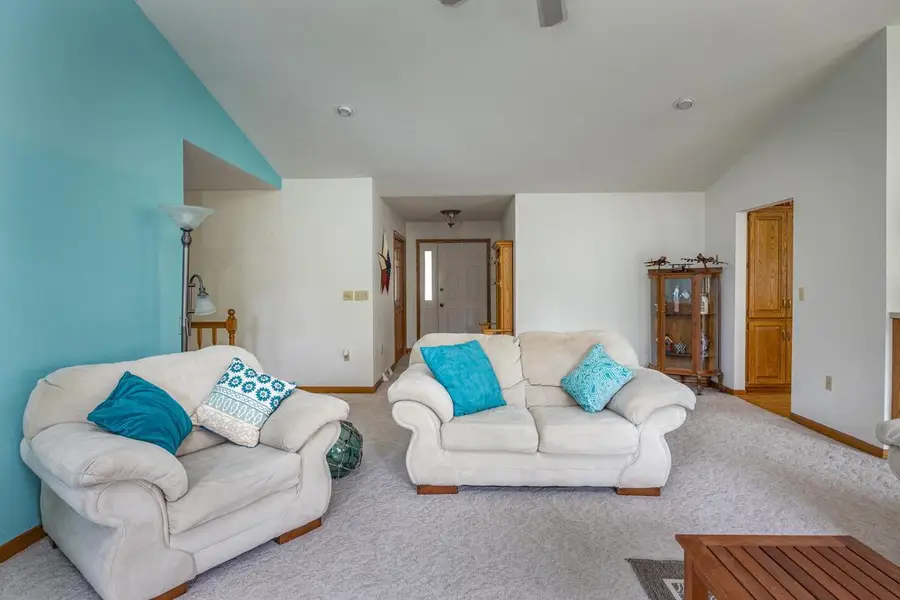 4149 WESTVIEW LANE, Oshkosh, WI 54904 - #3