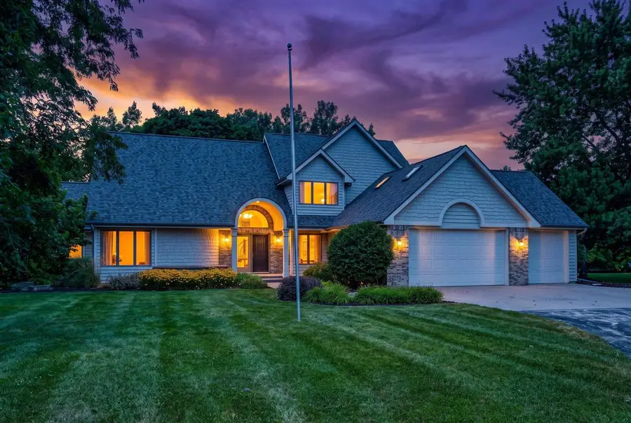 2928 E RIDGE PLACE, Neenah, WI 54956 - #2