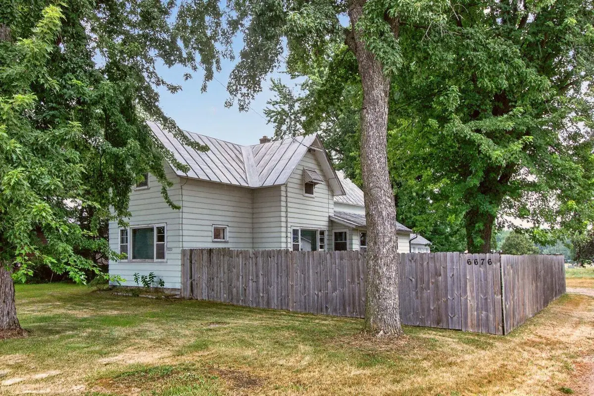 N6676 STATE ROAD 49, Weyauwega, WI 54983 - #1