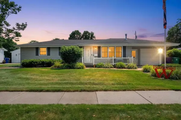 1015 ESTES DRIVE, De Pere, WI 54114