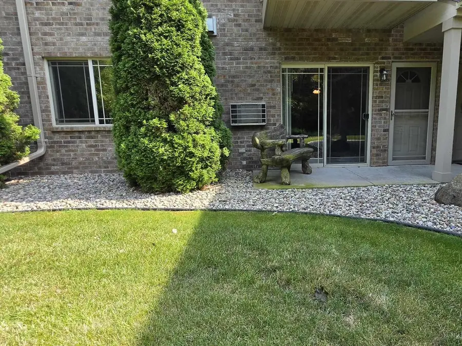 3325 N CASALOMA DRIVE  #UNIT 40, Appleton, WI 54913 - #3