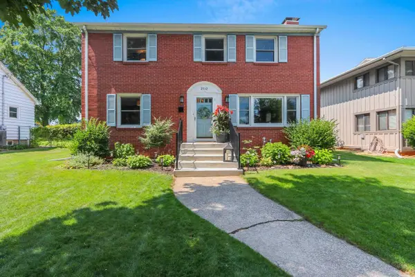 2012 WOODROW WAY, Green Bay, WI 54301