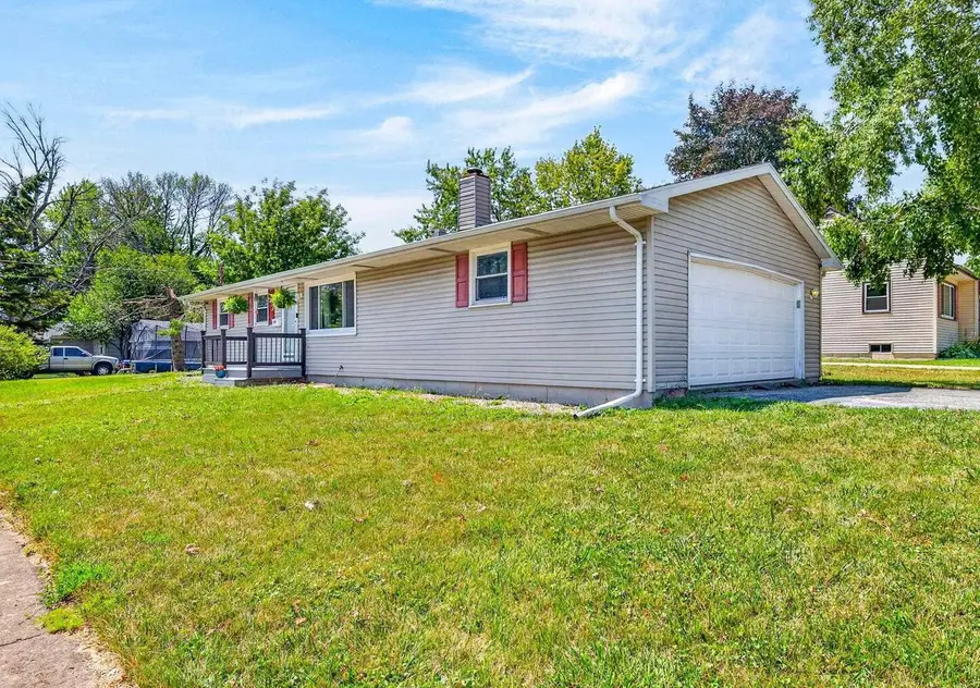 808 GROVE STREET, Menasha, WI 54952 - #2