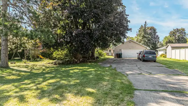 2805 W 1ST AVENUE, Appleton, WI 54914