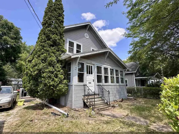 516 E MAPLE STREET, Appleton, WI 54915
