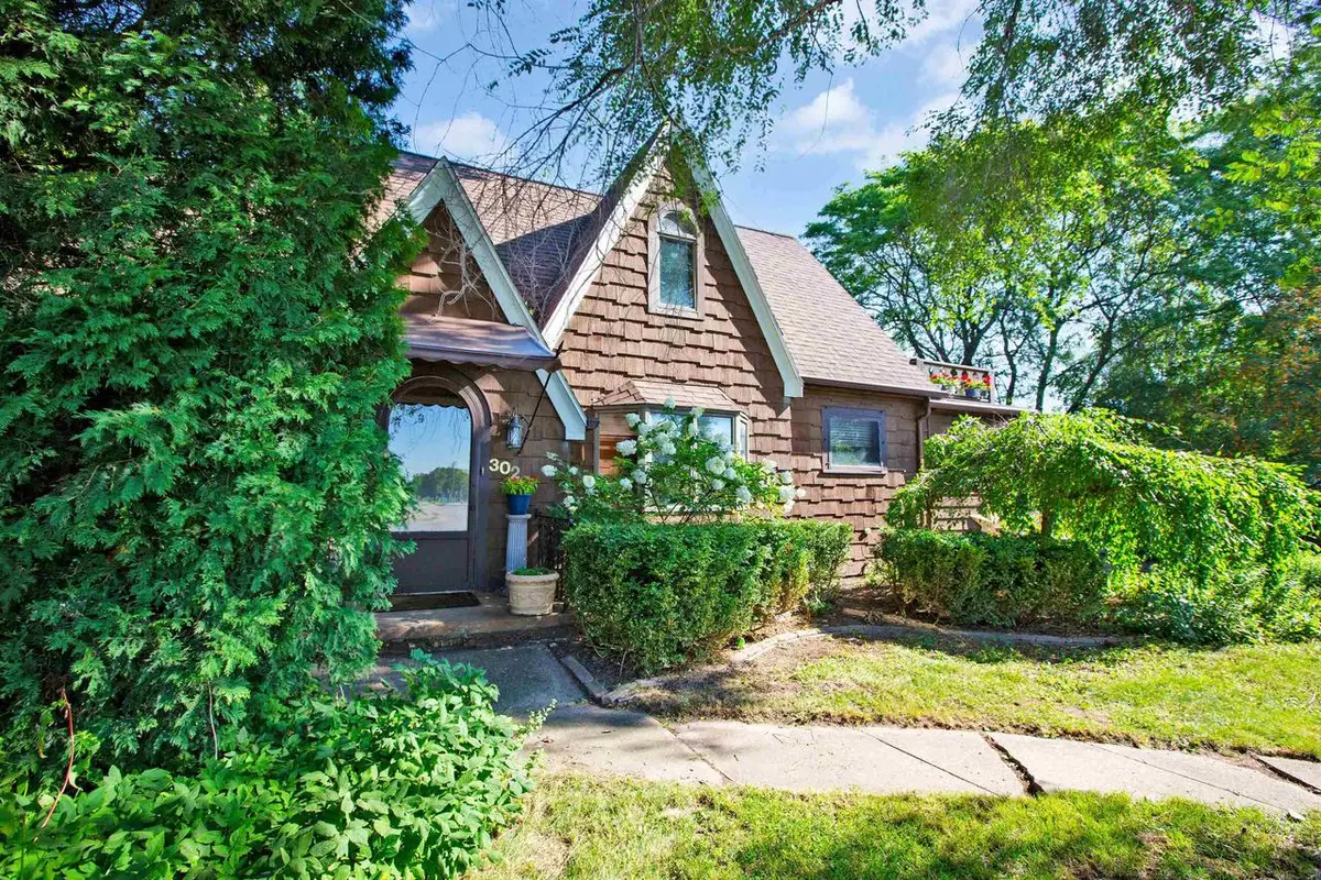 300 W NORTH AVENUE, Little Chute, WI 54140 - #1