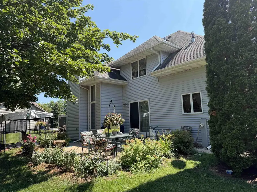 2884 WESTMOOR ROAD, Oshkosh, WI 54904 - #2