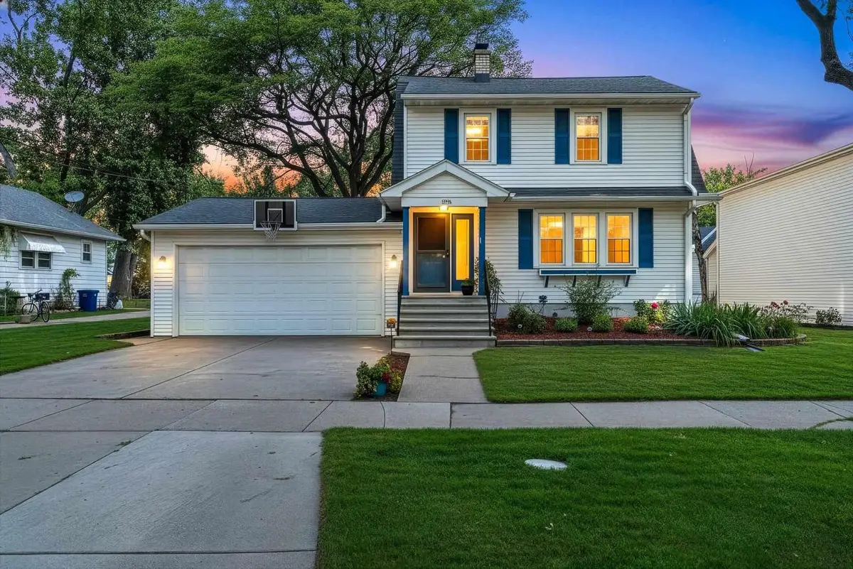 1036 KELLOGG STREET, Green Bay, WI 54303 - #1