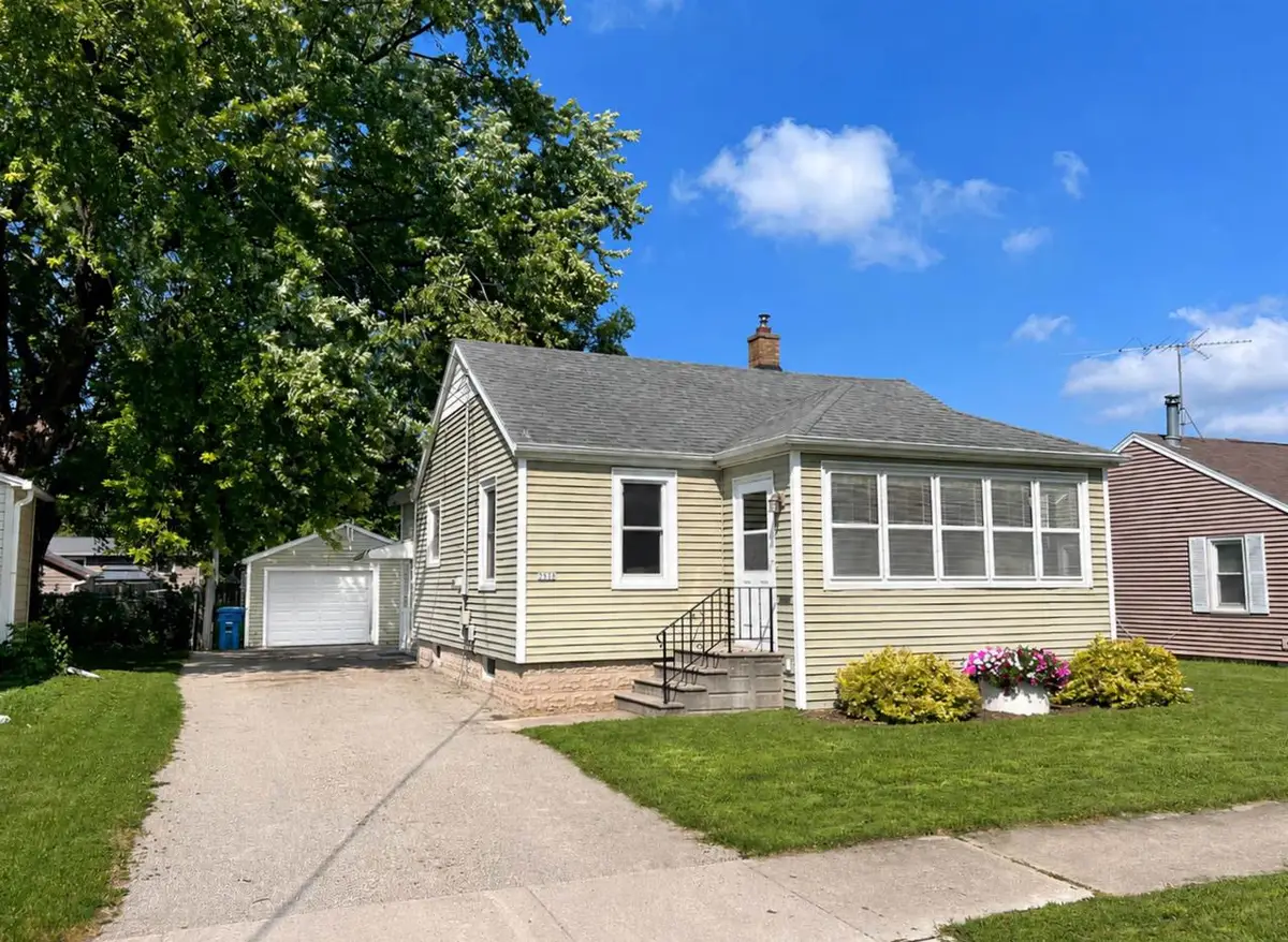 2317 MT VERNON STREET, Oshkosh, WI 54901 - #1