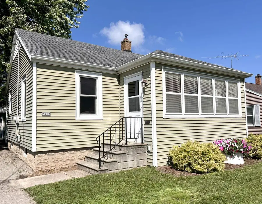 2317 MT VERNON STREET, Oshkosh, WI 54901 - #2