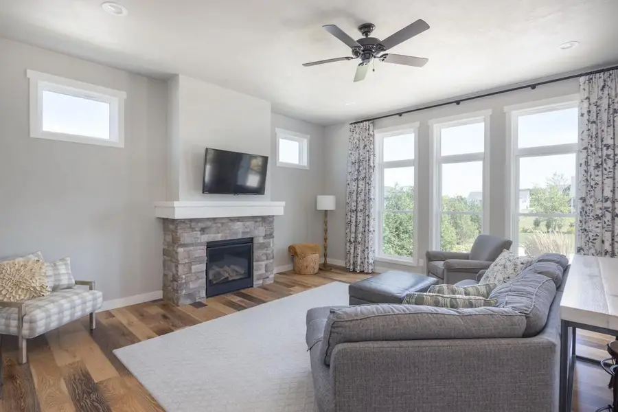 N9270 LAURA STREET, Appleton, WI 54915 - #3