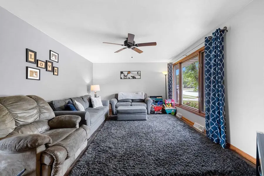 742 WESTWOOD DRIVE, De Pere, WI 54115 - #3