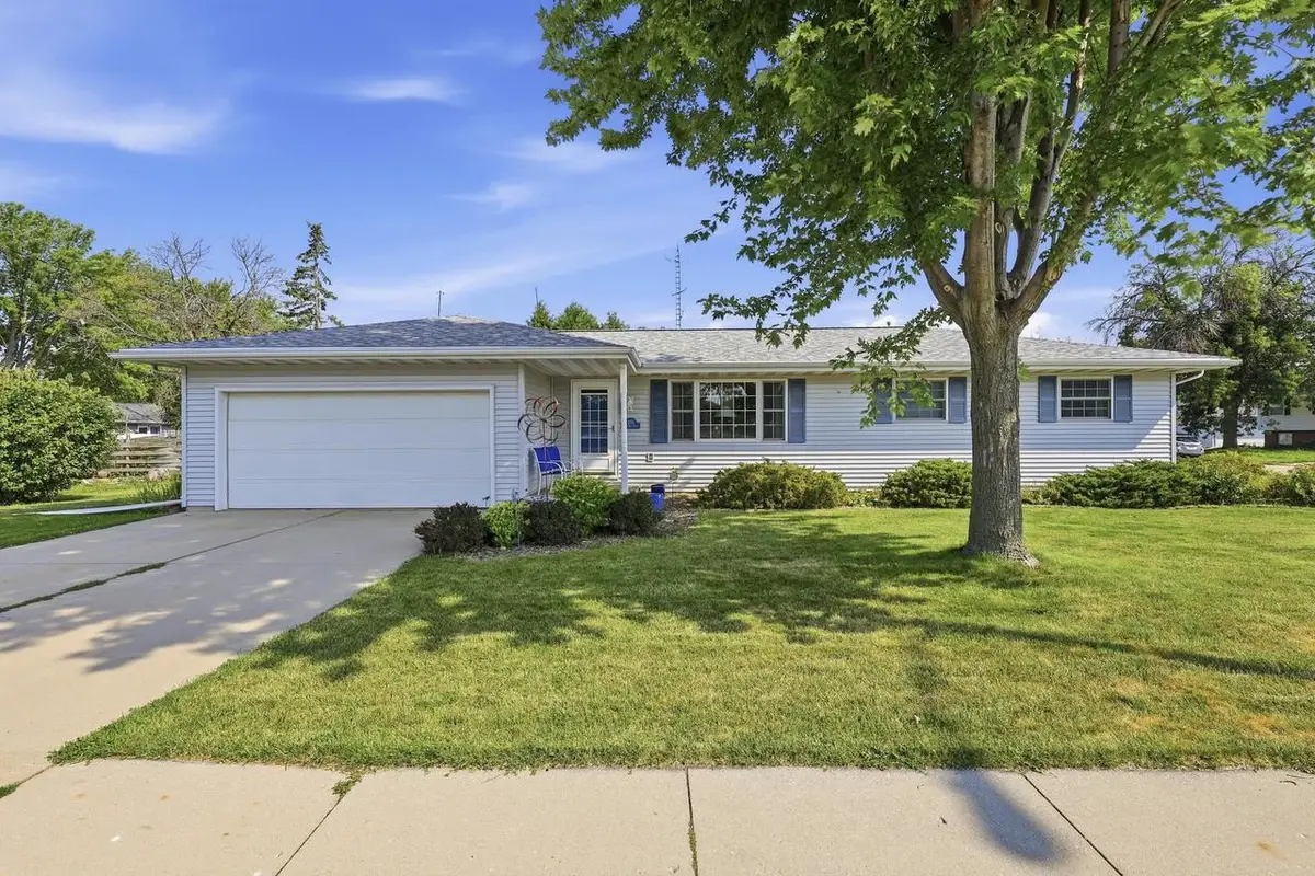 225 W BELL STREET, Neenah, WI 54956 - #1