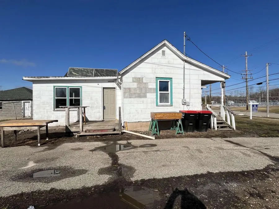 109 N RICHMOND STREET, Gillett, WI 54124 - #2