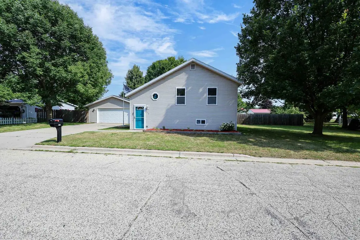 215 7TH STREET, Oconto, WI 54153 - #1