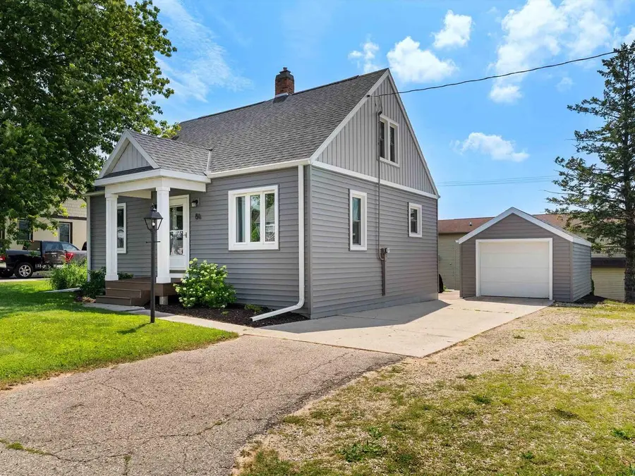 84 E NORTH WATER STREET, Algoma, WI 54201 - #3