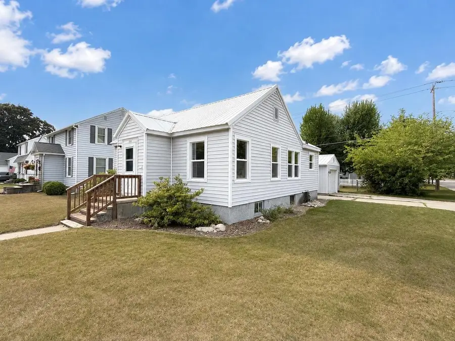 1900 16TH AVENUE, Menominee, MI 49858 - #2