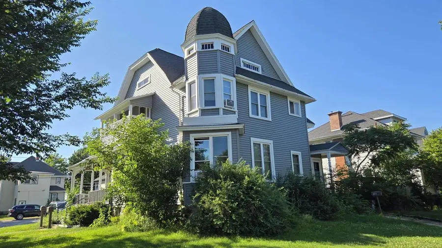 803 N BROADWAY, Green Bay, WI 54303 - #2